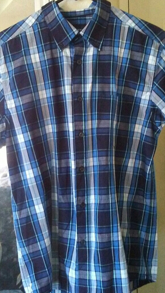 Men casual buttoned dress shirt
